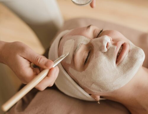 The Benefits of Facial Massage: Sculpting and Relaxation Combined